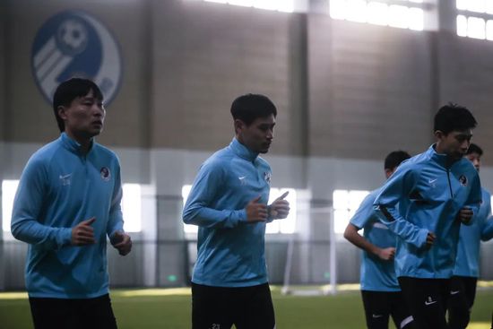 曼城不会阻止卡尔文-菲利普斯以租借的方式离队据talkSPORT报道，曼城不会阻止卡尔文-菲利普斯以租借的方式离队。